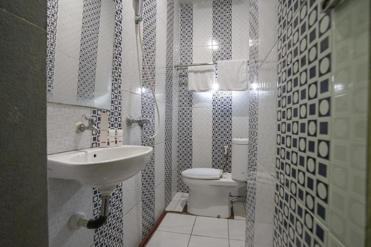 Oyo 1495 Hotel Lendosis Palembang Dış mekan fotoğraf