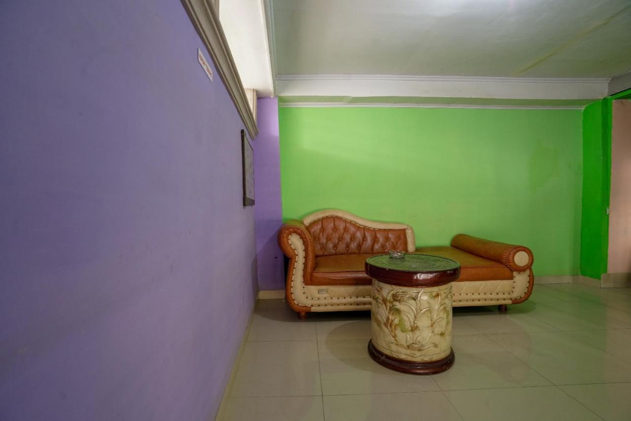 Oyo 1495 Hotel Lendosis Palembang Dış mekan fotoğraf